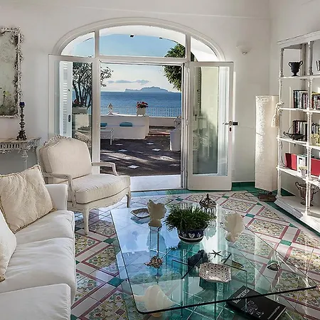 La & Sant'Angelo (Isola d'Ischia)